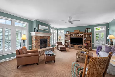 268 Arrowhead Ln, Eighty Four, PA 15330 photo 12