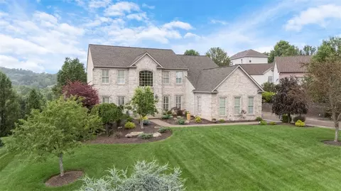 268 Arrowhead Ln, Eighty Four, PA 15330 photo 2