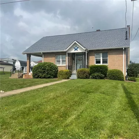 221 Roberts St, Belle Vernon, PA 15012