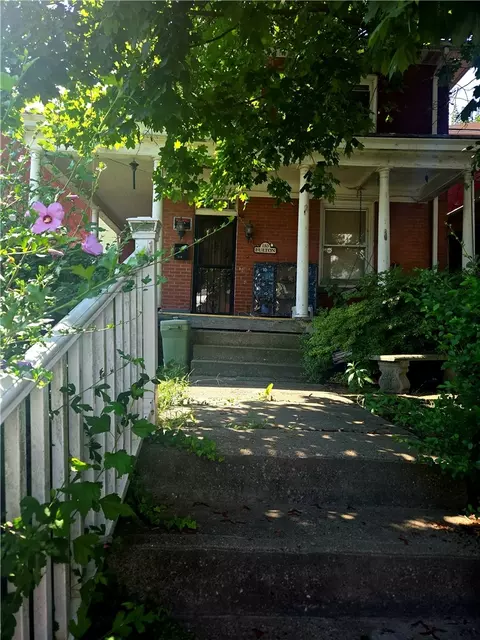 110 Fulton Pl, Pittsburgh, PA 15210