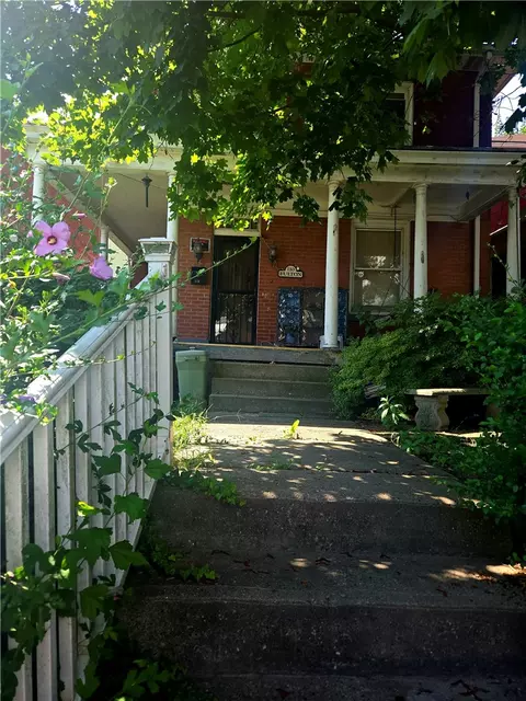 110 Fulton Pl, Pittsburgh, PA 15210