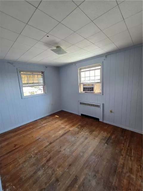 Bedroom - 956 Jefferson Dr, Clairton, PA 15025 photo 4 of 4