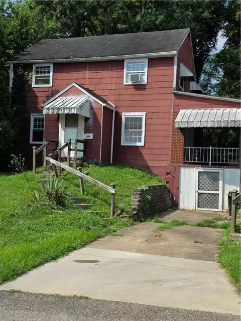 Exterior - 956 Jefferson Dr, Clairton, PA 15025 photo 3 of 8