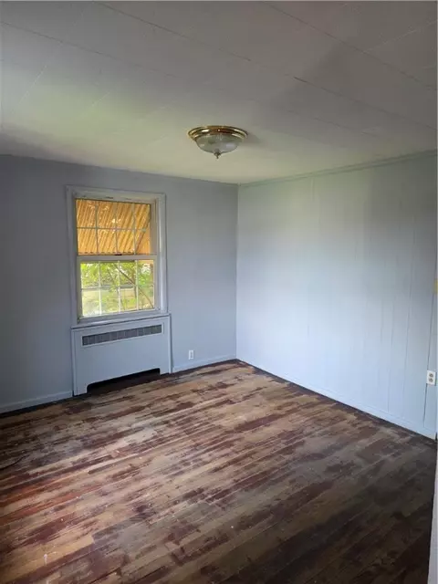 Bedroom - 956 Jefferson Dr, Clairton, PA 15025 photo 1 of 4