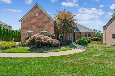 2107 Crestwood Dr, Mcdonald, PA 15057
