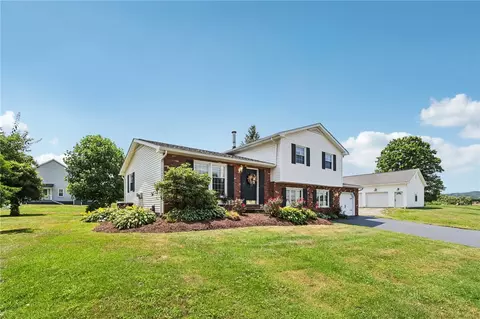 948 9th St, West Pittsburg, PA 16160