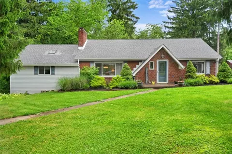 620 Briarcliff Dr, Aliquippa, PA 15001