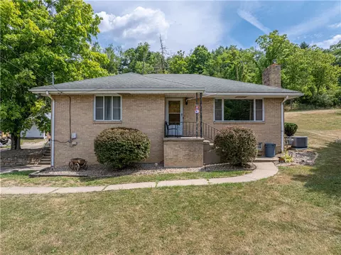 1120 Henderson Ave, Washington, PA 15301