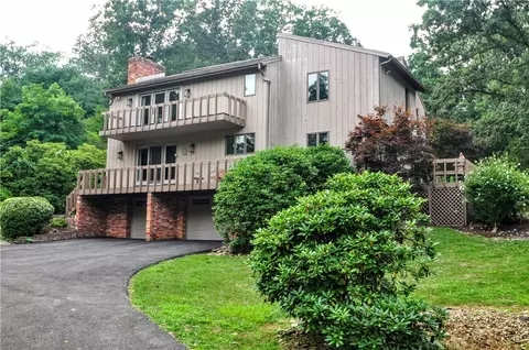 168 Farmington Pl, Greensburg, PA 15601
