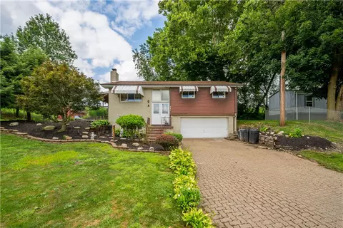 110 Barnickel St, Meadowlands, PA 15347