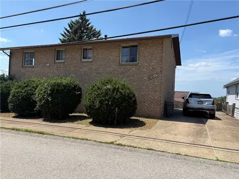 635 Pittsburgh St, East Mckeesport, PA 15035