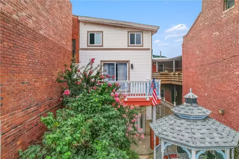 2422 E Carson St, Pittsburgh, PA 15203