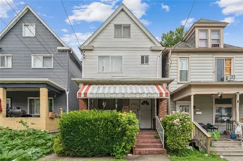 1379 5th Ave, New Kensington, PA 15068