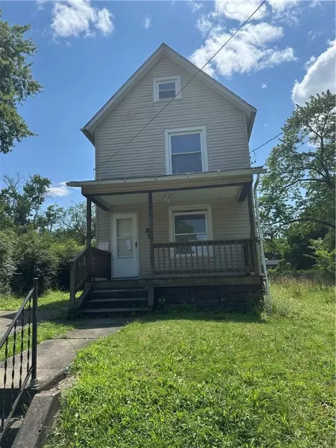 268 Malleable St, Sharon, PA 16146