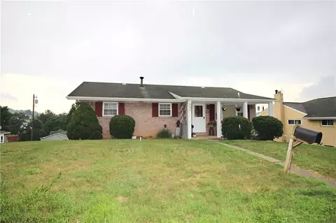 832 Walnut St, Donora, PA 15033