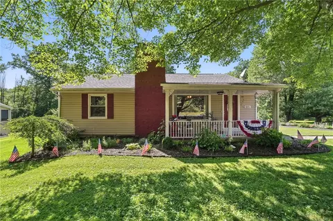 3215 Mercer Rd, New Castle, PA 16105