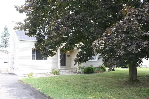 1716 Hart St, New Castle, PA 16101