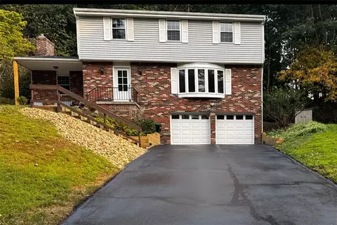2118 Coventry Dr, Allison Park, PA 15101
