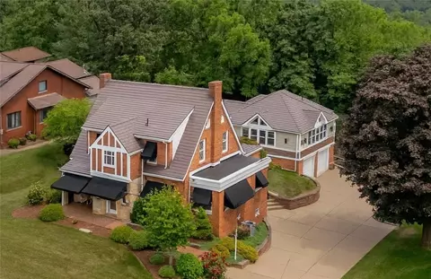 832 Ridge Rd, Ambridge, PA 15003