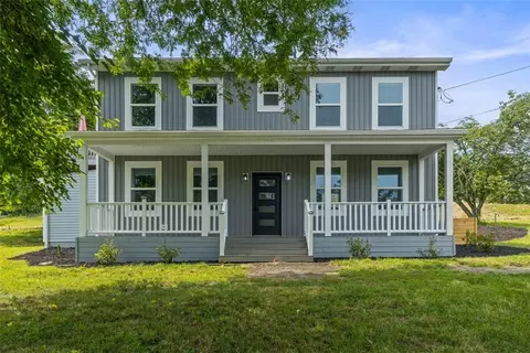 326 Old Clairton Rd, Jefferson Hills, PA 15025