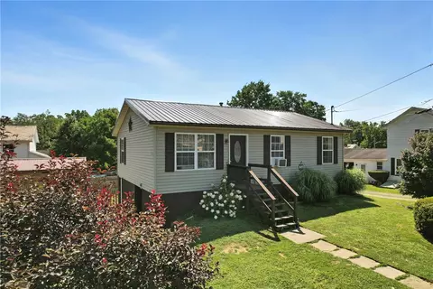 94 Morgan St, Greenville, PA 16125