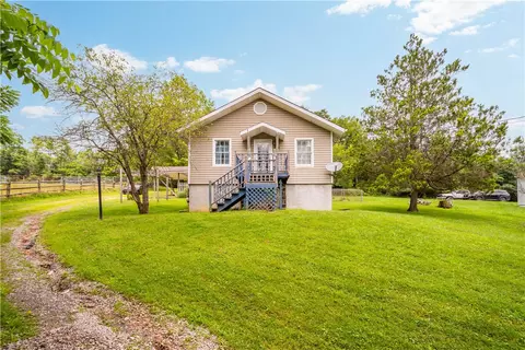 170 Shady Ln, Washington, PA 15301