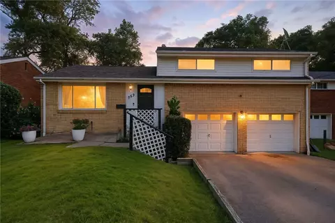 349 Frazier Dr, Pittsburgh, PA 15235