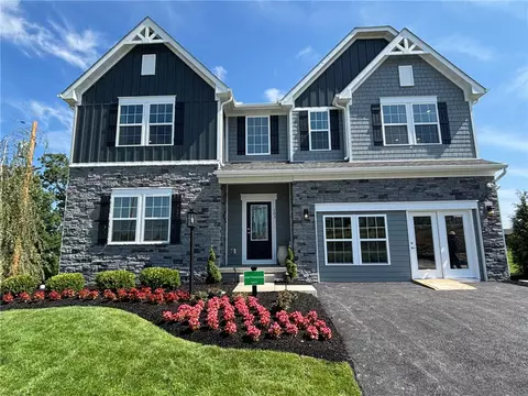103 Victoria Dr, Coraopolis, PA 15108