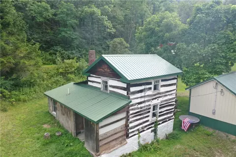 457 Grasser Rd, Manns Choice, PA 15550