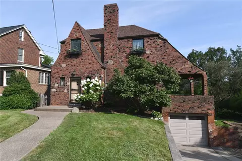 310 Newburn Dr, Pittsburgh, PA 15216