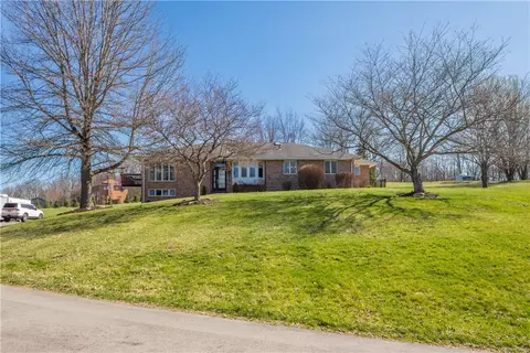 641 Waterdam Rd, Canonsburg, PA 15317