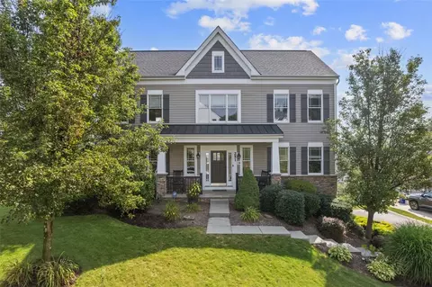 251 Estates Dr, Gibsonia, PA 15044