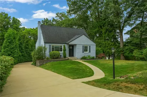 141 Ridge Ave, Mcknight, PA 15237