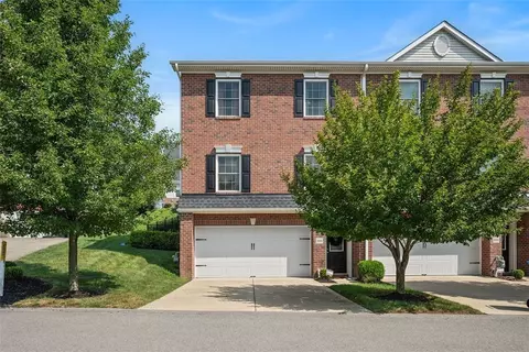 2890 E May St, Pittsburgh, PA 15234