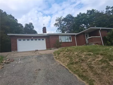 587 E Pgh St, Greensburg, PA 15601