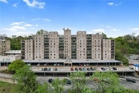 2120 Greentree Rd #705E, Pittsburgh, PA 15220