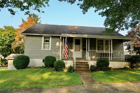 36 Main St, Fredonia, PA 16124