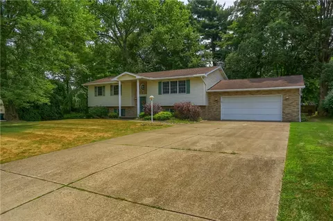 13 W Hazelcroft Ave, New Castle, PA 16105