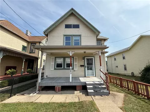 943 2nd Ave, Coraopolis, PA 15108