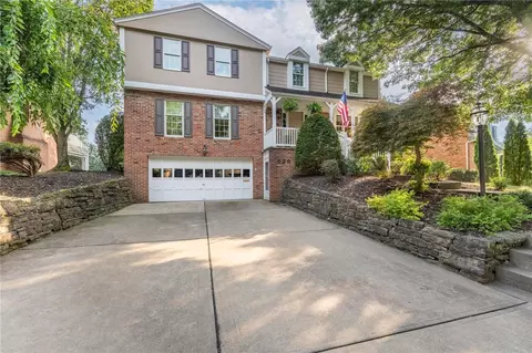 829 Ridgefield Ave, Pittsburgh, PA 15216