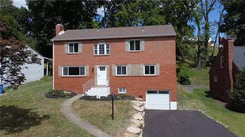 5135 S Passage Dr, Pittsburgh, PA 15236
