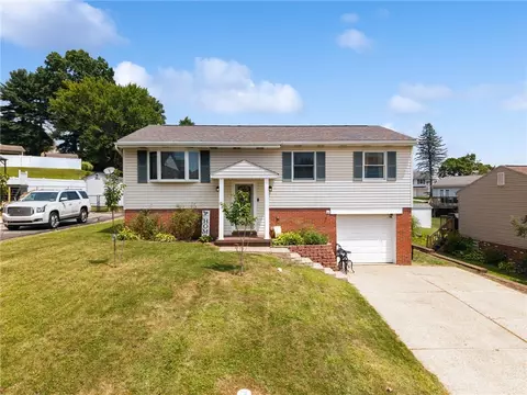 10151 Deerfield Dr, Irwin, PA 15642