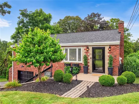 23 Greenview Dr, Mckees Rocks, PA 15136