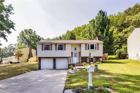 120 Valleyview Dr, Cranberry Township, PA 16066