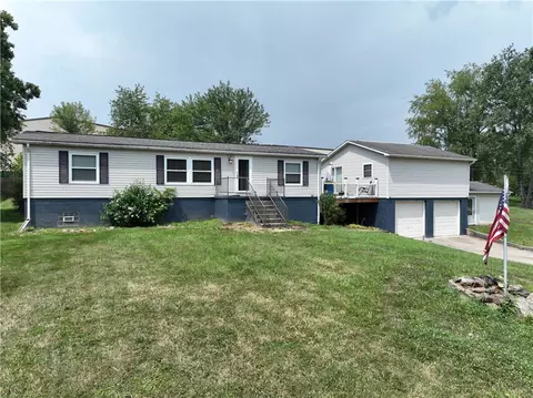 933 S Eighty Eight Rd, Carmichaels, PA 15320