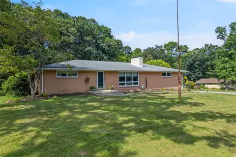 71 Bock Ln, Baden, PA 15005