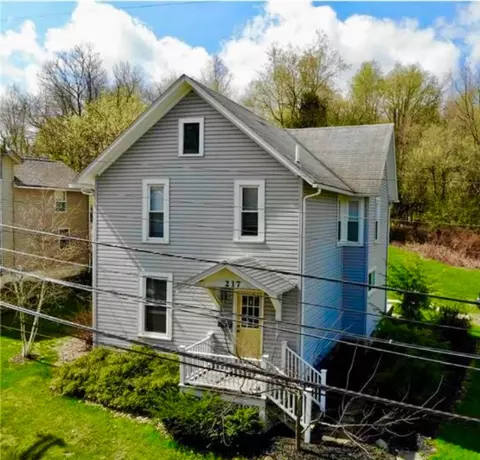 217 N Main St, Slippery Rock, PA 16057