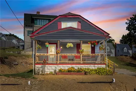2108 Woodmont Ave, New Kensington, PA 15068
