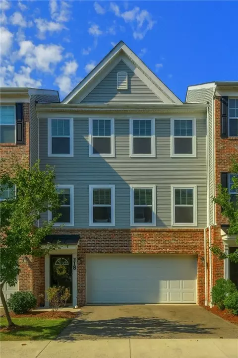 218 Faulk Dr, Warrendale, PA 15086