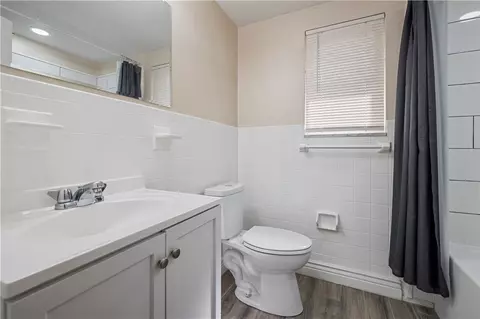 Bath - 2466 Haymaker Rd, Monroeville, PA 15146 photo 2 of 3